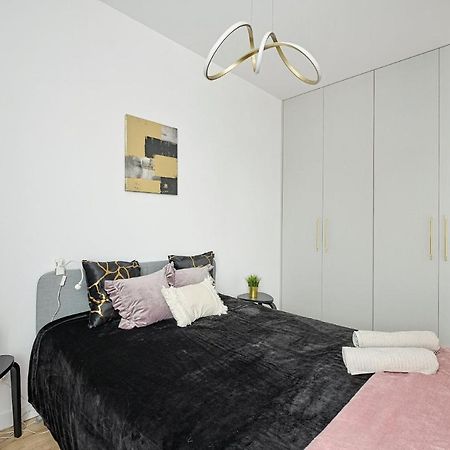 Optykow 3A Cozy Studio Promenada Apartment Варшава Екстериор снимка