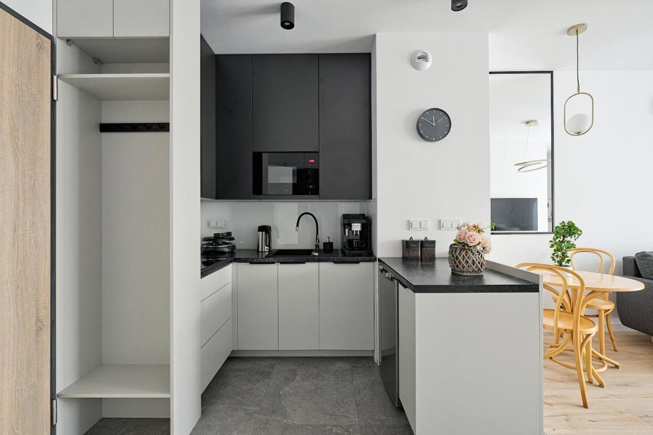 Optykow 3A Cozy Studio Promenada Apartment Варшава Екстериор снимка