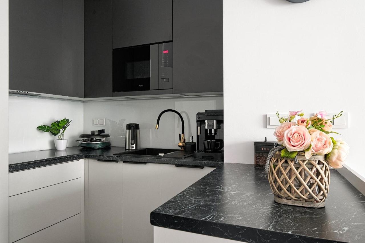 Optykow 3A Cozy Studio Promenada Apartment Варшава Екстериор снимка